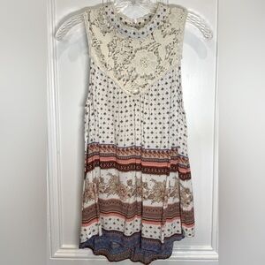 O’NEILL Sleeveless Halter Blouse with Embroidery Accents - Keyhole Back -Size M